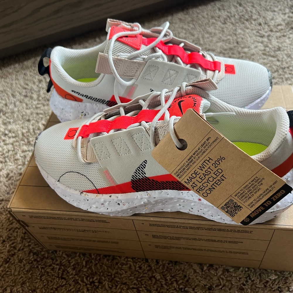 W Nike crater impact size 8.5 brand new